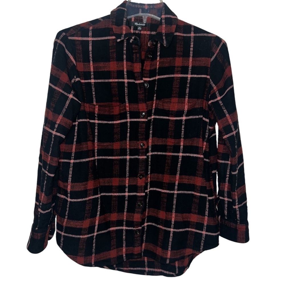 Madewell Flannel Sunday Shirt in Evins Plaid with Pockets 
Size XS